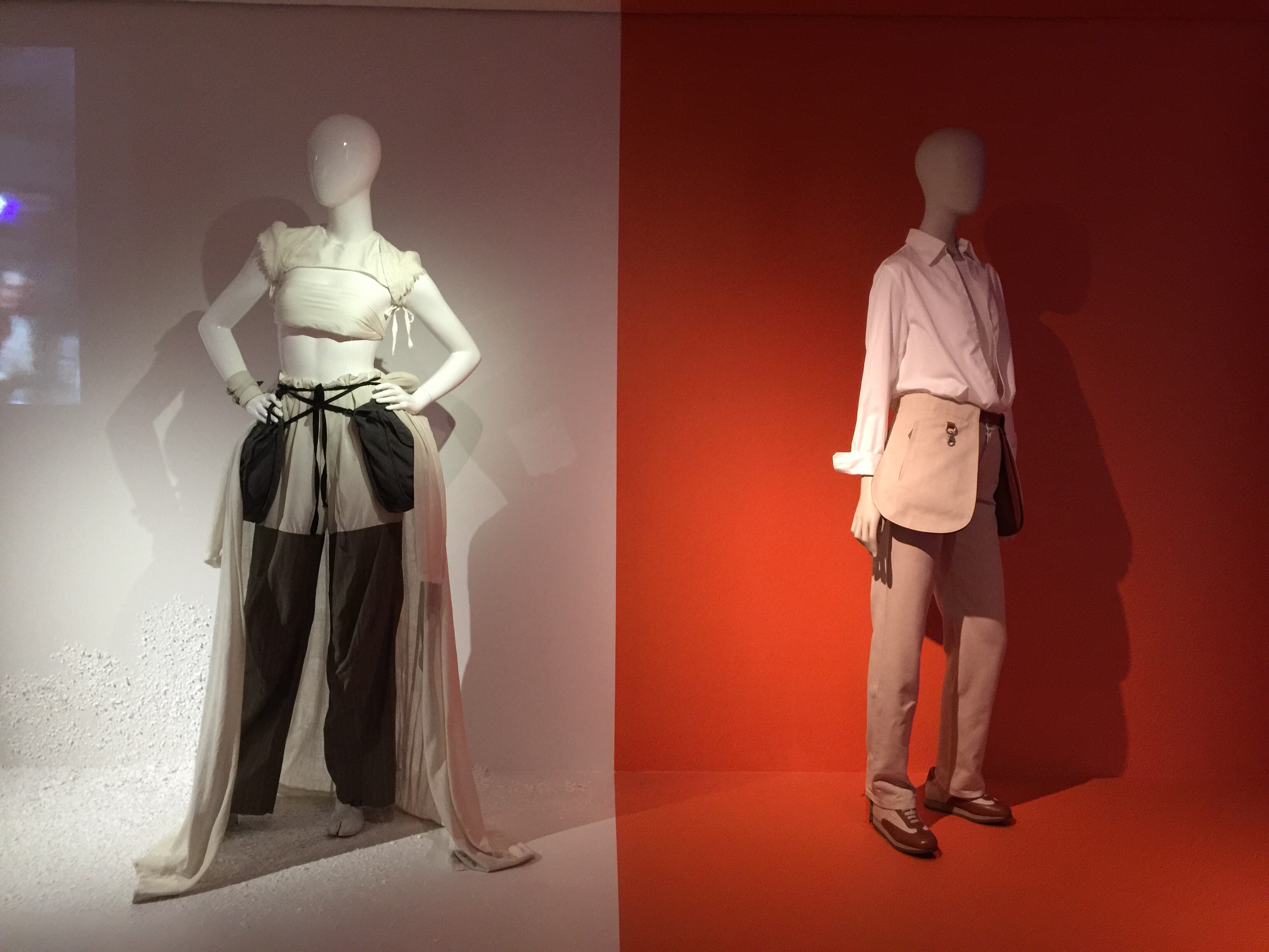 Vista de la exposición "Margiela: les années Hermès" en el Museo de Artes Decorativas, París (22 de marzo al 2 de septiembre de 2018).